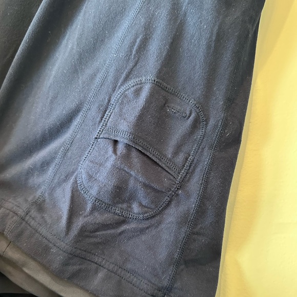 Lululemon Shirt in Blue with Green Accent - Picture 3 of 5